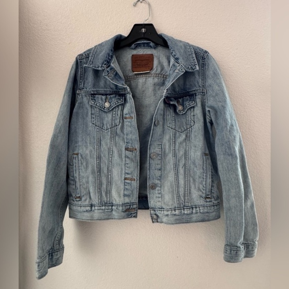 Levi's Classic Blue Jean Jacket Women’s Size M